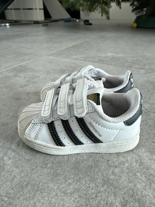 Buty dziecięce Adidas Superstar stan bardzo dobry rozm 22