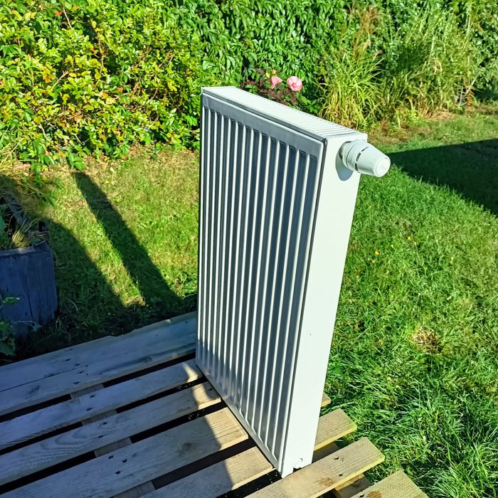 Grzejnik Purmo z termostatem  ( 90x40/ 60x60/  60x50)