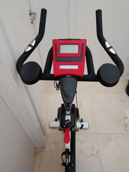 Bicicleta Indoor Spinning GM Sport 92C – Robusta e Ajustável