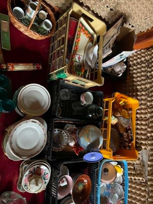 Sprzedam zestaw staroci: porcelana, talerze, naczynia, szklanki