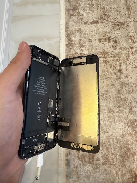 iPhone 7 Заблокований оригінал icloud lock запчастини екран