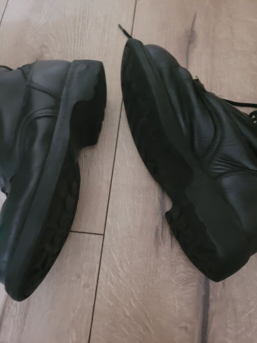 Buty wysokie czarne 36