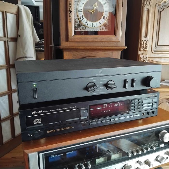 Підсилювачі два болока Uher La1200 i Kenwood C-2 .
