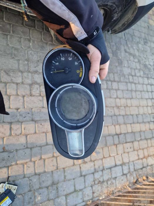 щиток приборів Renault Mégane3 приборна панель меган3 a2c53363614