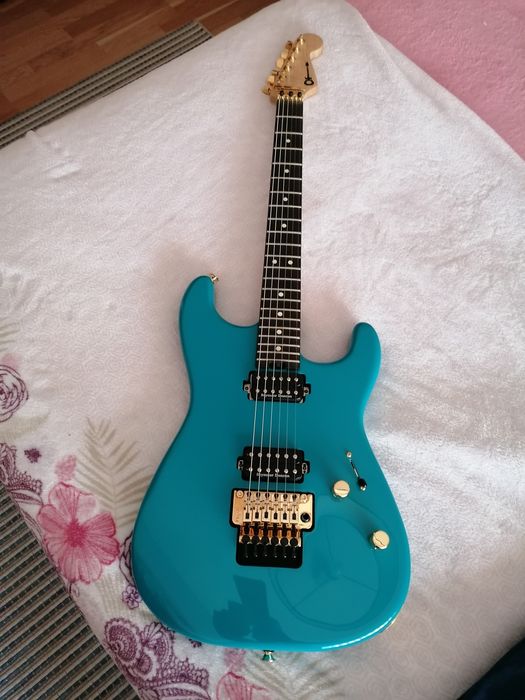 Guitarra  charvel San dimas