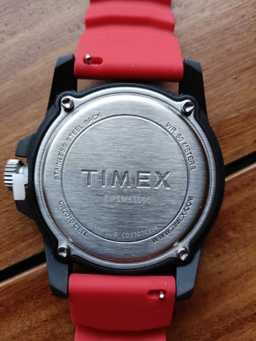 Timex Main Street - 42 mm - Bracelete Vermelha de Silicone