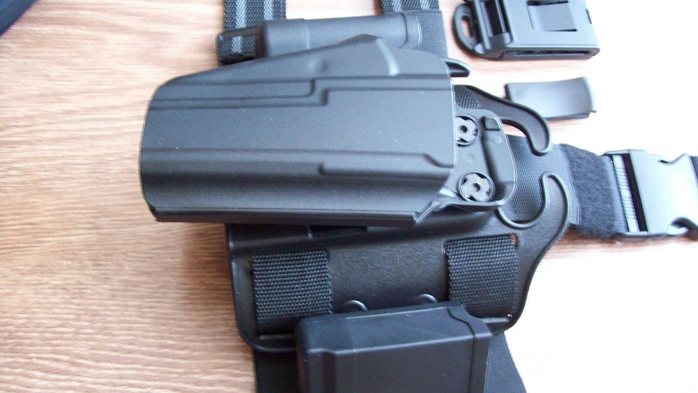 Zestaw taktyczny do CZ P-01, SP01, CZ 97, Sig Sauera i innych..