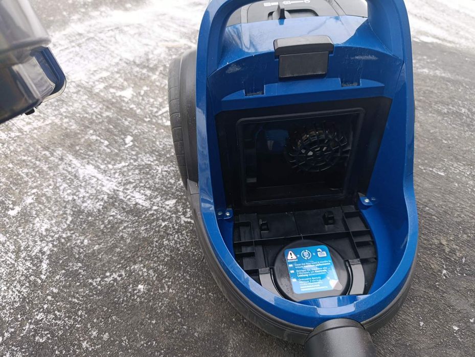 Пилосос Philips з шлангом