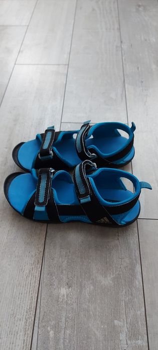 Używane sandałki Adidas rozmiar 32