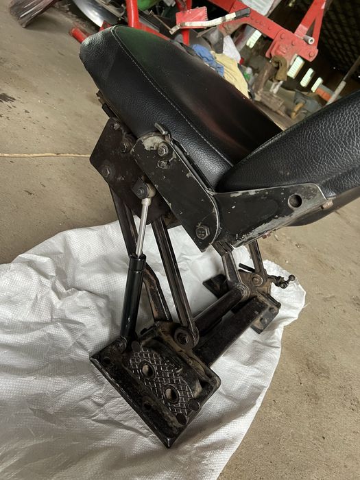 Польське Сидіня для трактора мтз