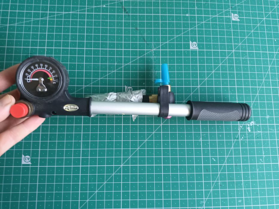 Bomba de ar portátil para bicicletas, carrinhos,  pneumaticos