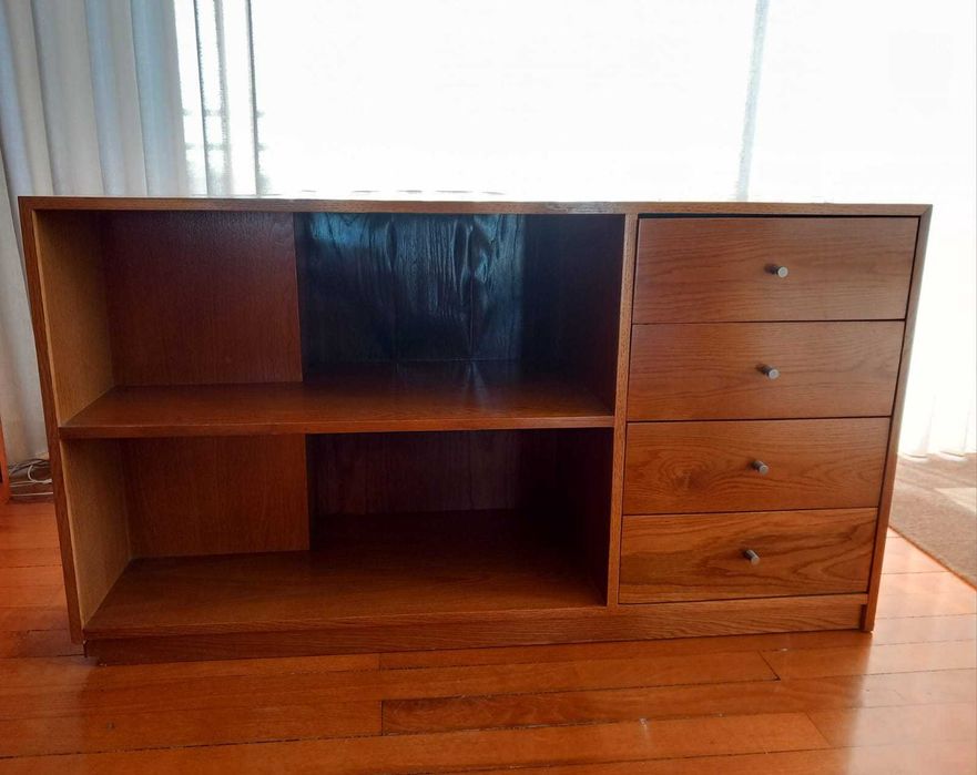 Armário em madeira, bom estado