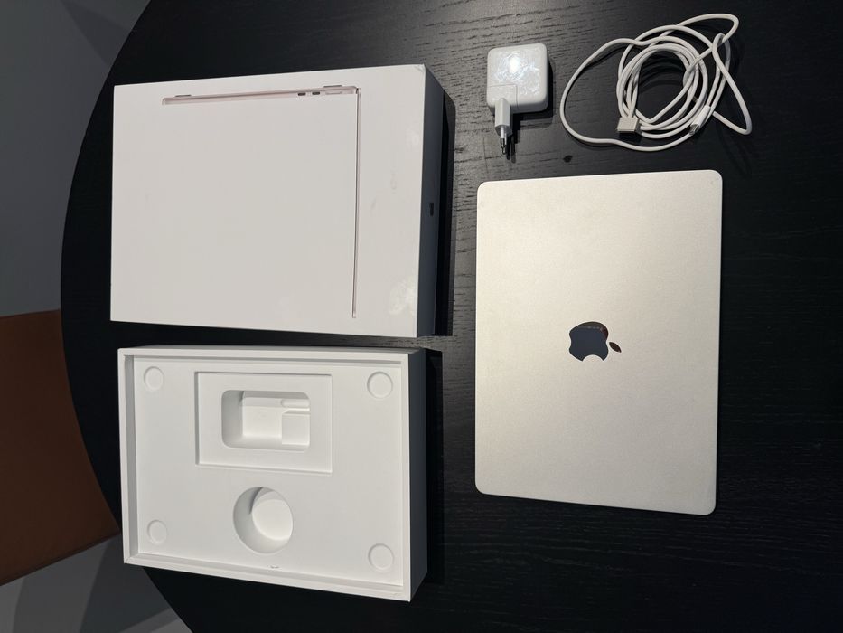 MacBook Air Apple M3 16GB RAM 13,6’’ 512GB DYSK