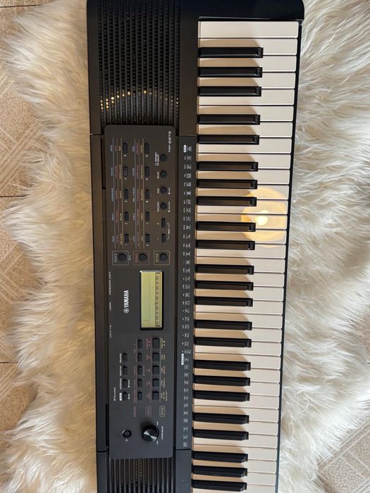 Yamaha psr-E274 como novo