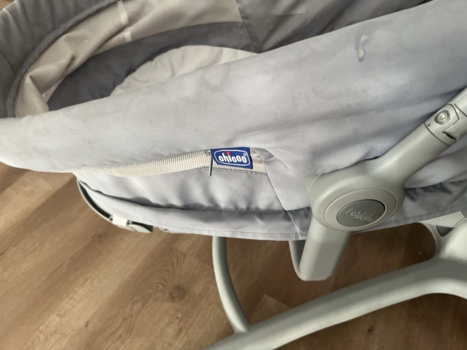 Vendo 2 baby hugs da chicco (conjunto ou separado)