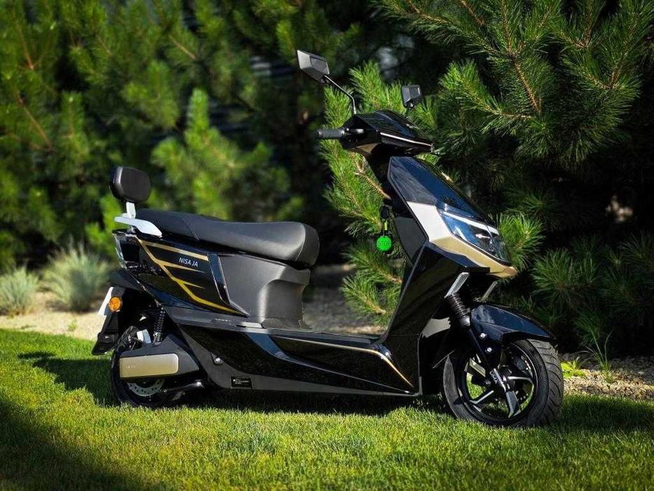 Електроскутер NISA JA