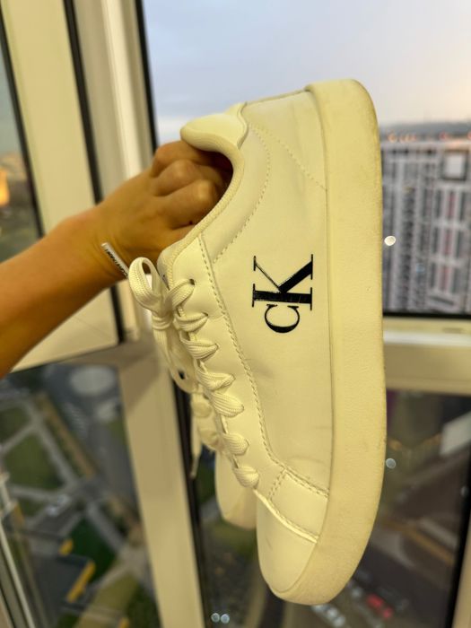 Кросівки білі Calvin klein