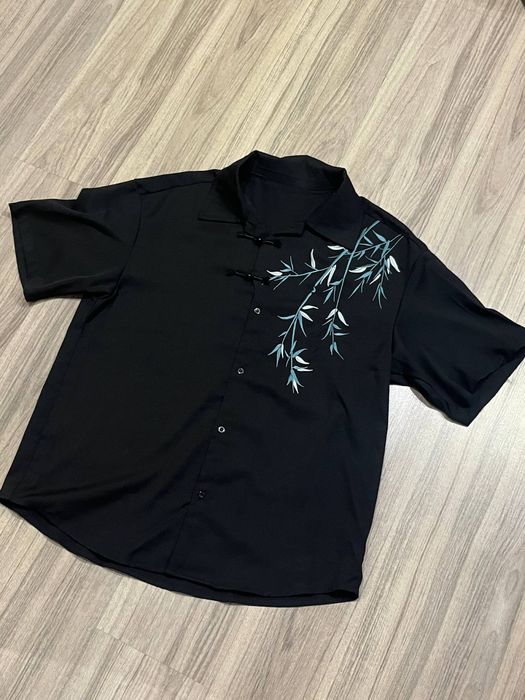 вінтажна чоловіча рубашка оверсайз з вишивкою