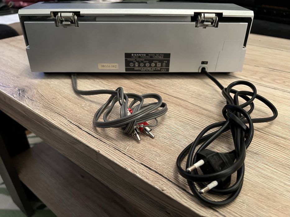 Gramofon Sanyo P30 Linear