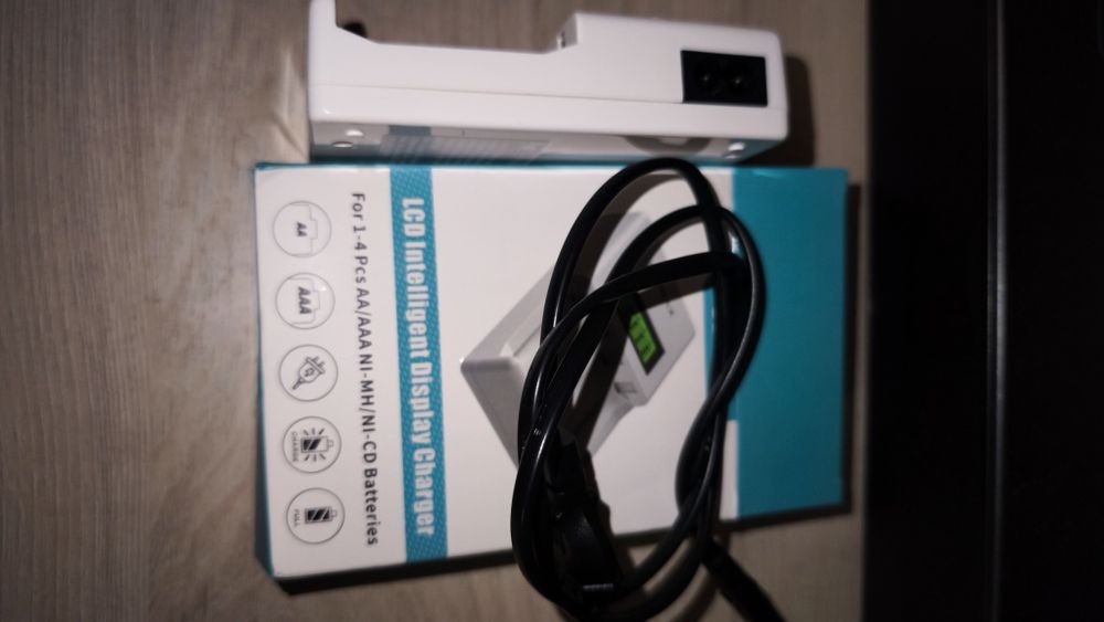 Зарядний пристрій