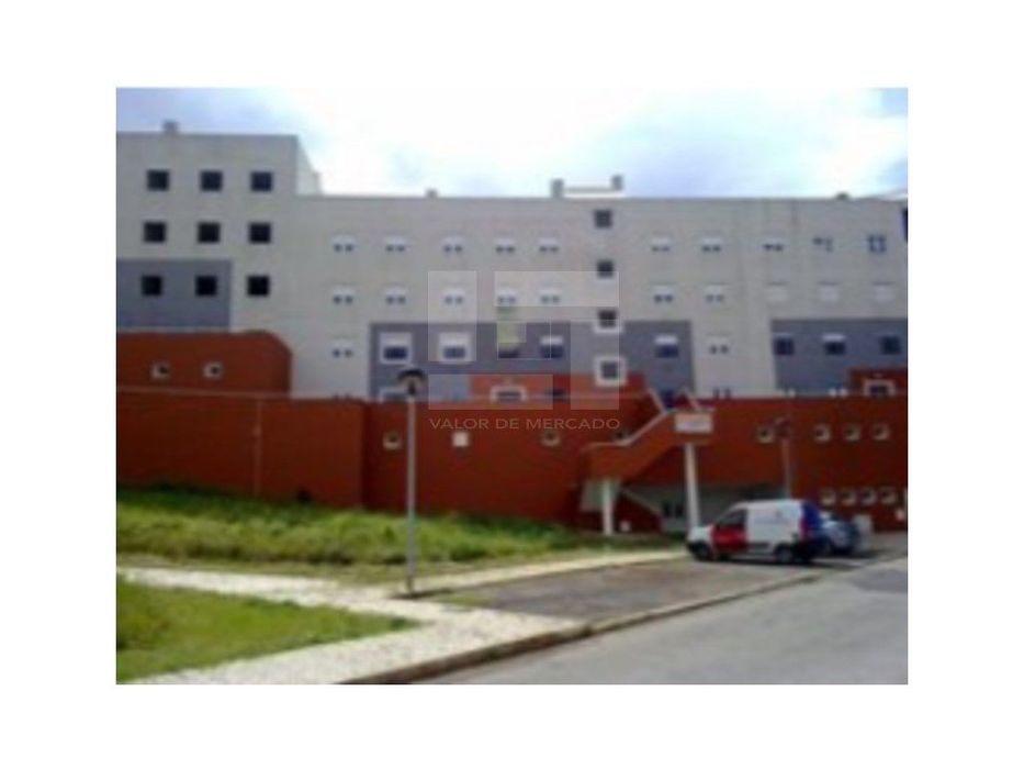 Apartamento T2 - Urbanização Casas Do Lago, Amadora