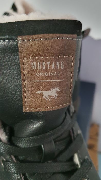 Śniegowce męskie Mustang w czarnym kolorze Rozmiar 44