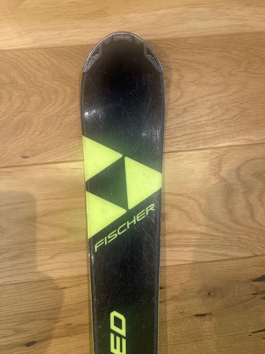 Narty Fischer Speed 140 cm - plus kijki Leki 110 cm