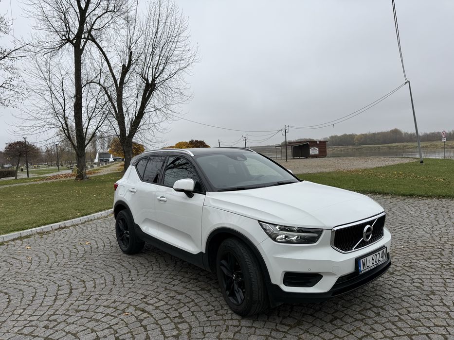 Volvo xc40 t3 Model 2020 Momentum pro Faktura Vat 23%