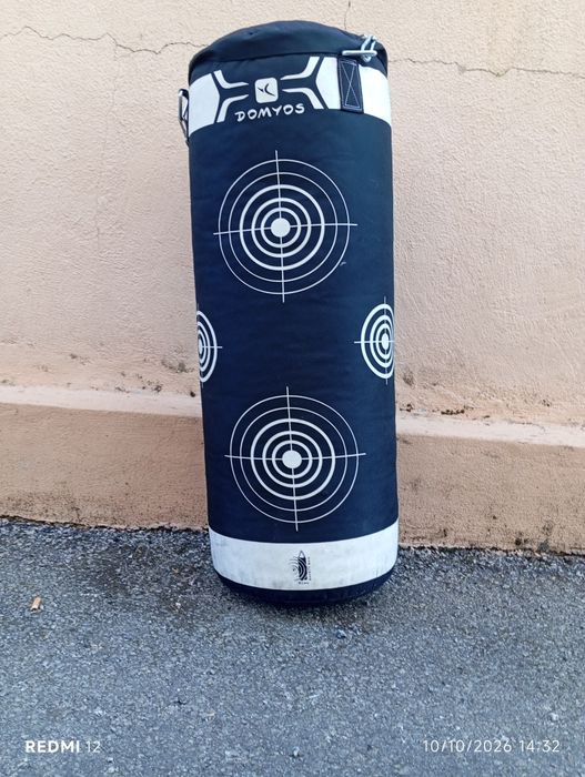 Saco de Pancada Domyos 20 kg — Como Novo
