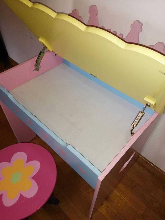 Secretária de Criança