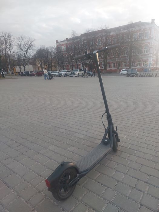 Продаю F25E II Black