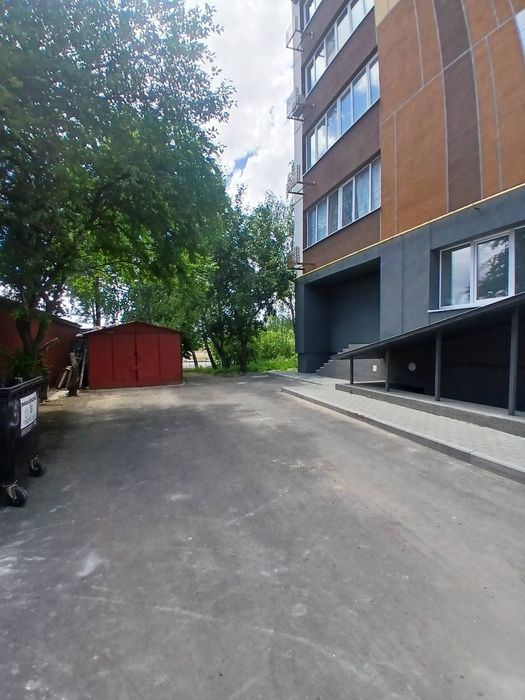 Продаж 2-х кімнатної квартири+ земельна  ділянка.Бородянка.