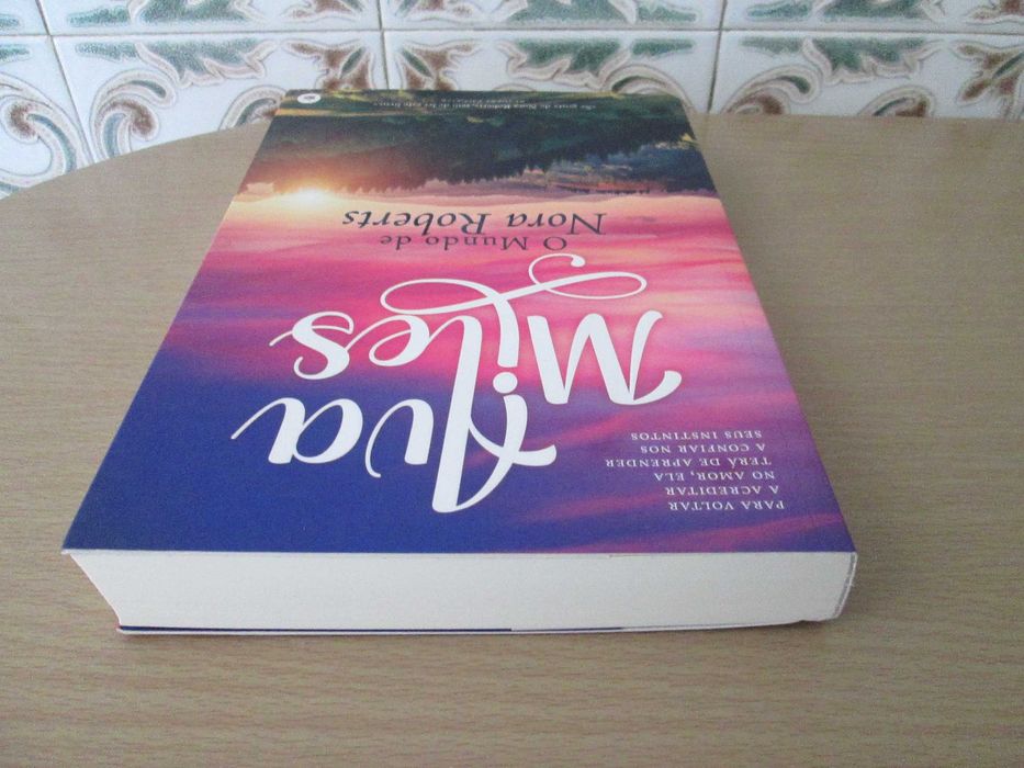 O Mundo de Nora Roberts de Ava Miles