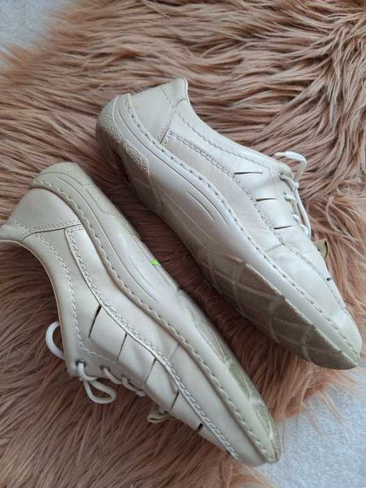 Buty rieker 39 jasne