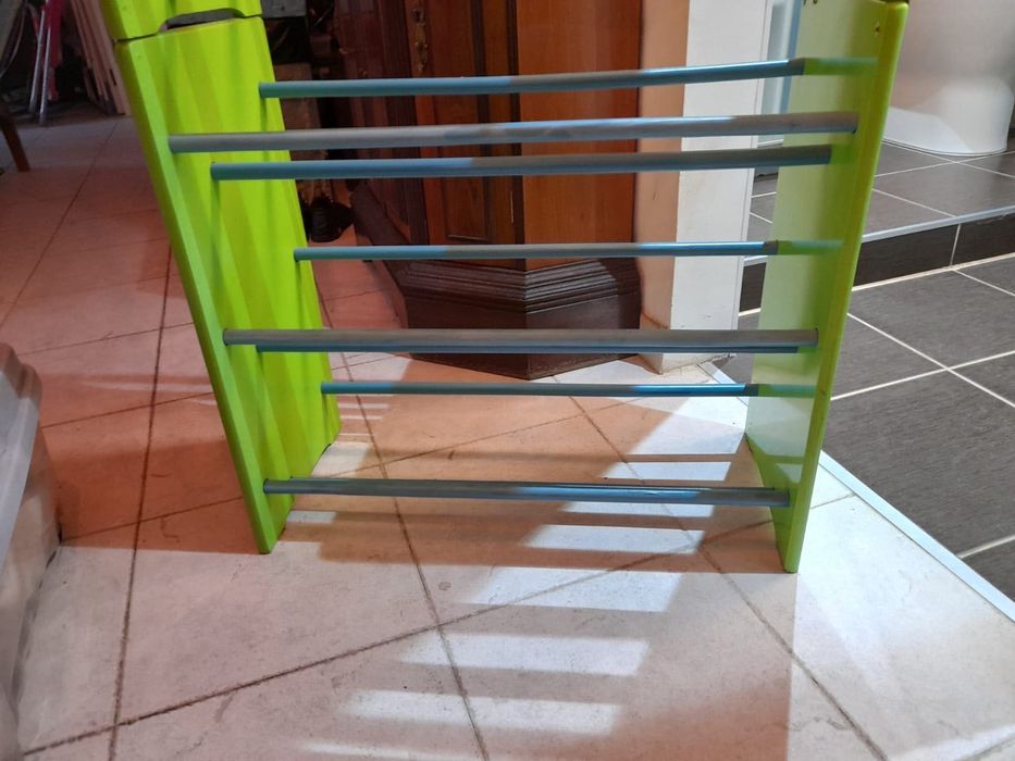2 sapateiras para quarto criança marca Livorno