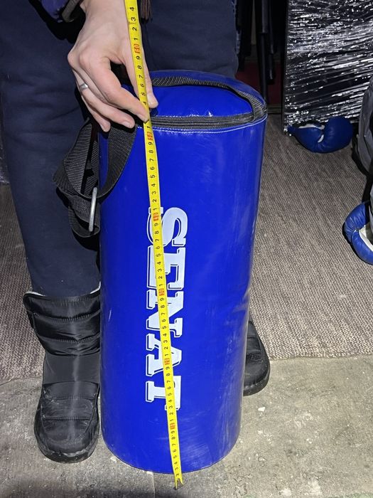 Боксер груша и перчатки