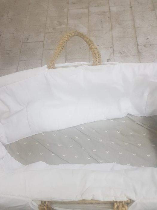 Berço baloiço e ninho