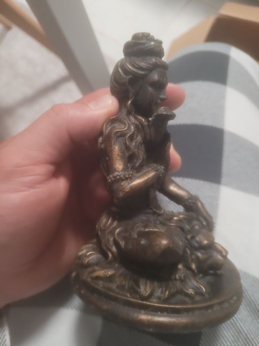 Vendo carros bburago, maisto, estatuetas e figuras action man