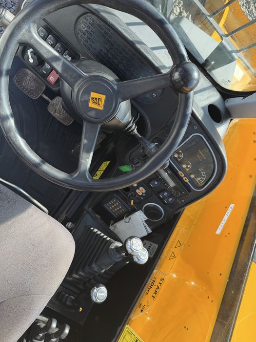 JCB 533-105 2017року погрущик маніту
