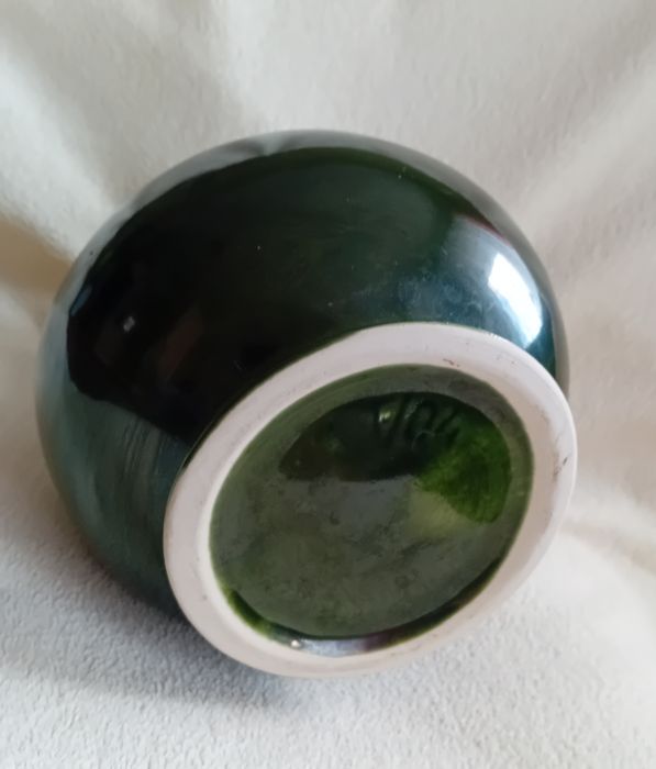 Ceramiczny zielony wazon