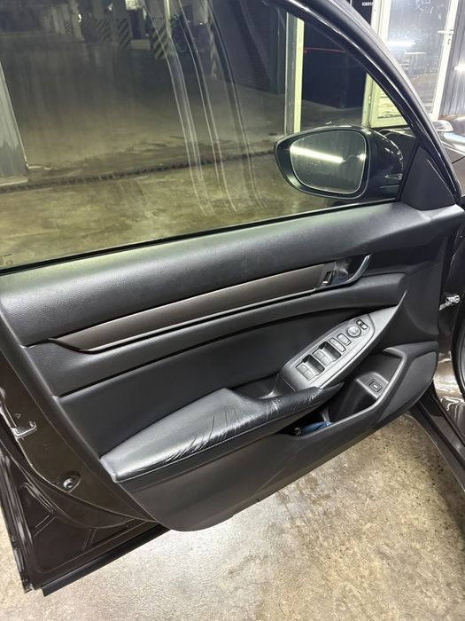 Honda Accord 2018 VIN 1HGCV1F1XJA102679 фото оголошення 6 з 9