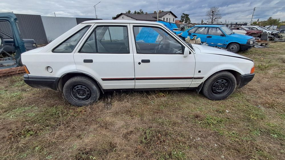 Розборка Форд Ескорт