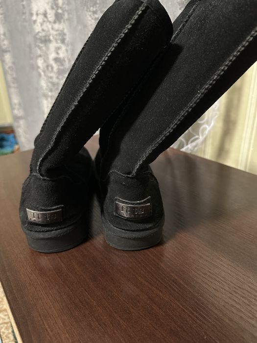 Продам угги женские