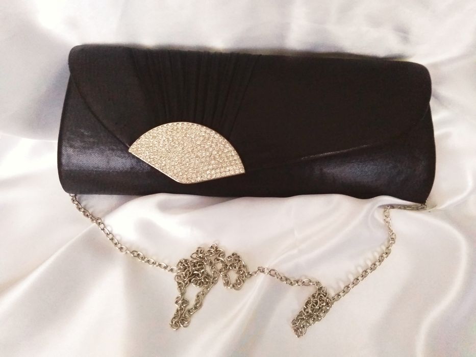 Нарядный вечерний  клатч на цепочке. вечерняя сумочка
