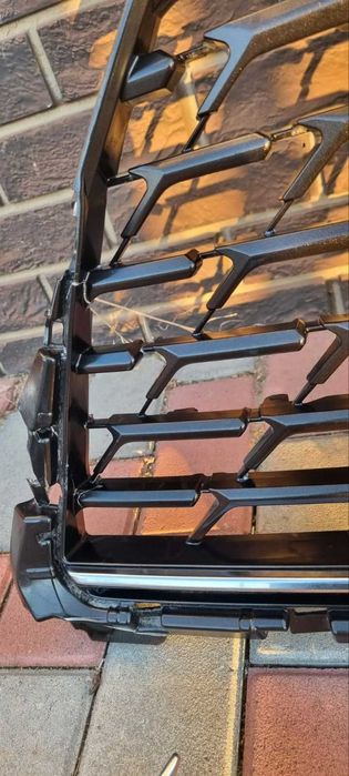 Решетка радиатора Б/У Lexus UX 250h