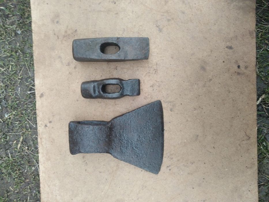 Продажа треків для ДТ -75 і Т-150 Також і молотки та сокири СССР