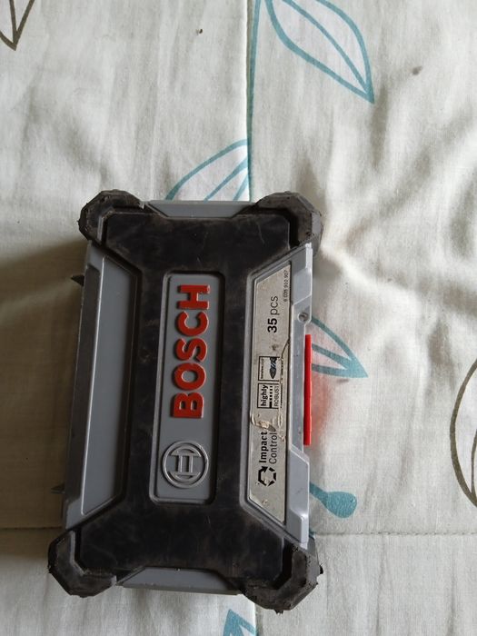 Conjunto Bosch de 35 peças.