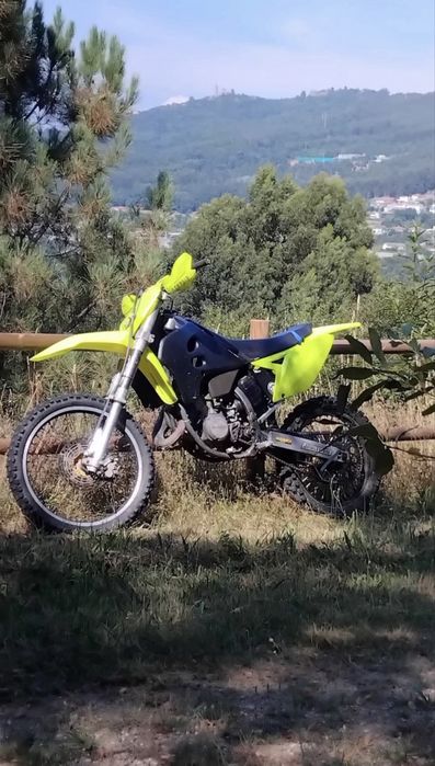 Vendo ou troco rm125