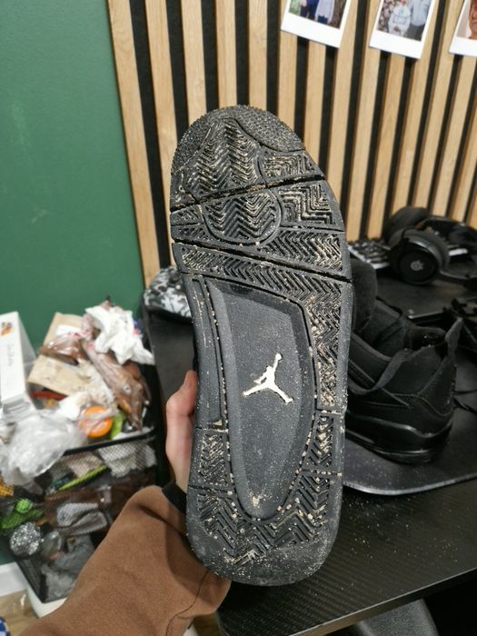 Air Jordan 4 Black Cat