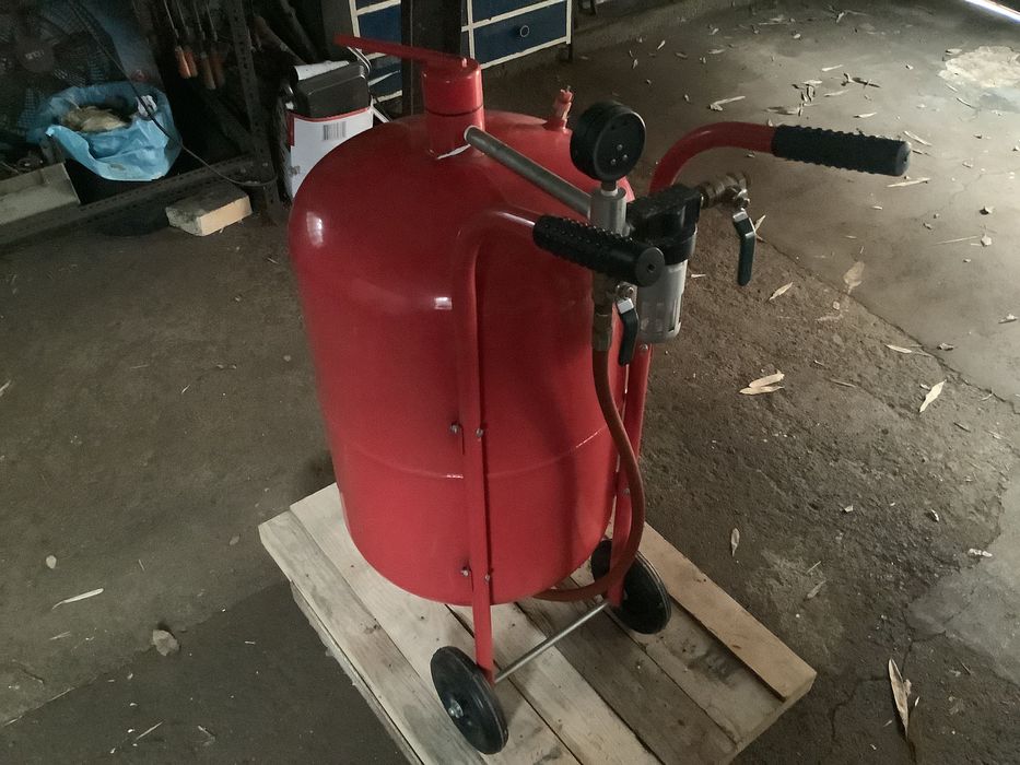 Oportunidade Maquina de Decapagem por jato de areia (35Kgs/30L)